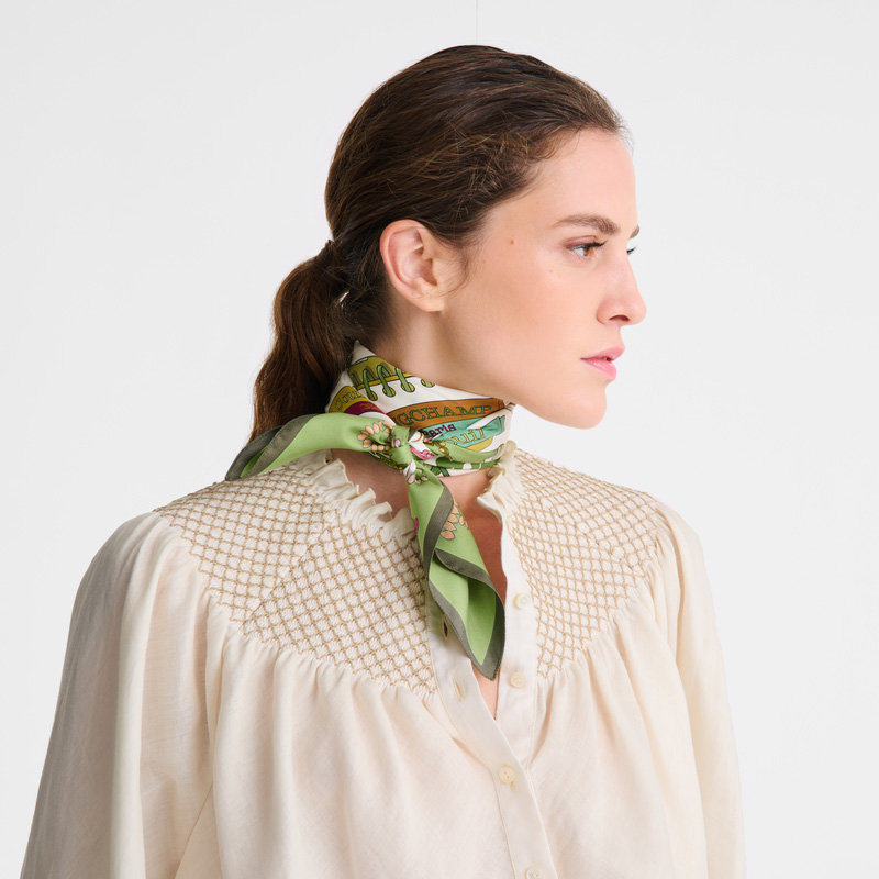 Longchamp |Seidenschal „In the Vegetable Garden\" 70 Laurel – SONSTIGES |Laurel